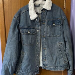 H&M Men’s Sherpa-lined blue denim jacket